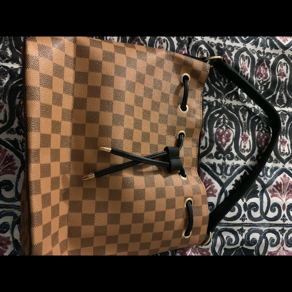 Shoulder bag